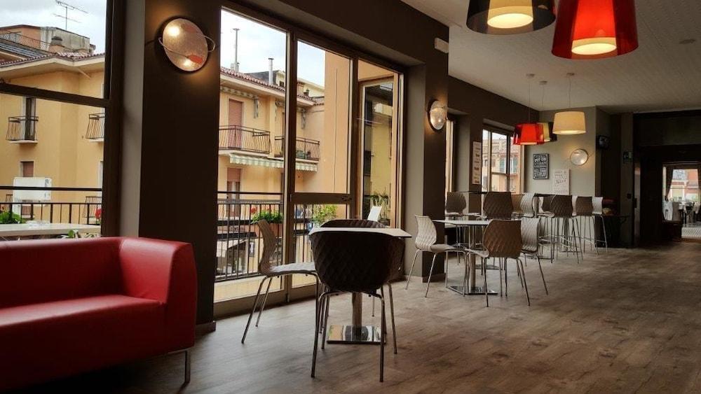 Hotel Sorriso Brenzone sul Garda Luaran gambar