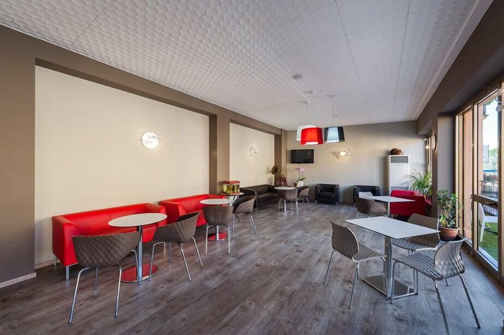Hotel Sorriso Brenzone sul Garda Luaran gambar