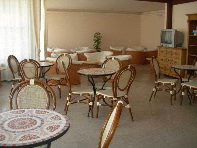 Hotel Sorriso Brenzone sul Garda Luaran gambar