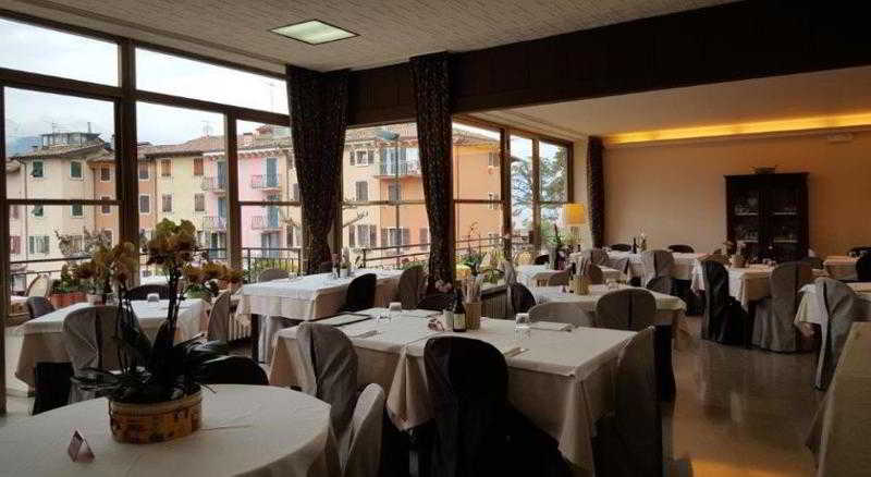 Hotel Sorriso Brenzone sul Garda Luaran gambar